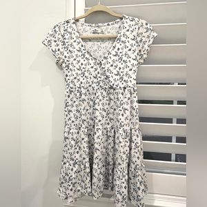 Woman’s size S Hollister dress for $30